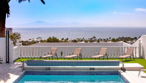 Stunning sea view villa with 6 bedrooms & heated pool - Villa Renaissance - Photo 3, sunbed