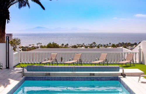 Stunning sea view villa with 6 bedrooms & heated pool - Villa Renaissance - Photo 3