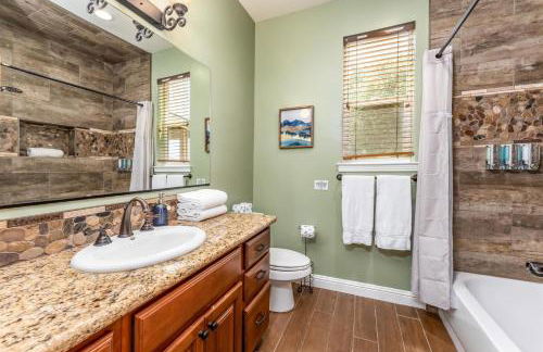 Mountain Elegance w/ pool, spa, projector - Foto 34