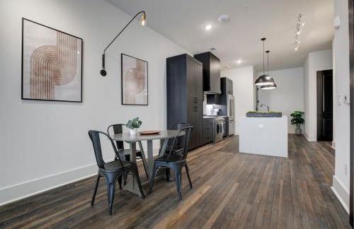 Loft condo by Mercedes Benz w balcony Apt 101 - Foto 10