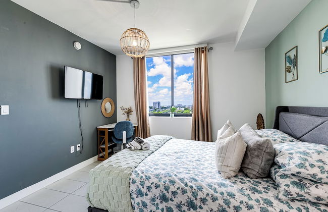 New 3 Bed 2 Bath In The Little Havana - Photo 3