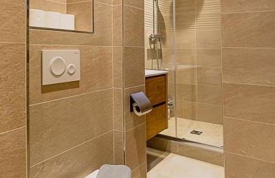 The Square, Paris-Asnières, Private Apartment with Bedroom and Living Room - Foto 10