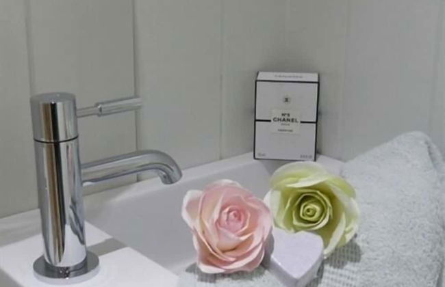 Posh Huts - Photo 17