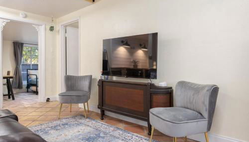 Historic Carriage House Downtown 2 bedroom 1 bath - Foto 5