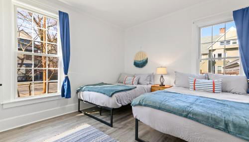 Casa Soleada in East Rock near DT and Yale SOM with FREE Parking and King Bed - Foto 5