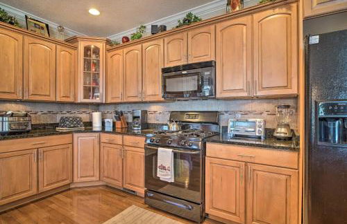 Spacious Baneberry Home with Lake Douglas Views! - Foto 16