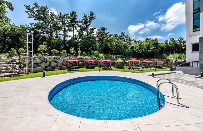 JnB Family Hotel - Photo 72