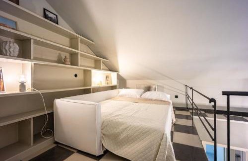 A Majestic Oasis in Keramikos, the Heart of Athens - Foto 2