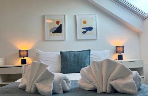 Stunning Penthouse in Penzance "Amazing Sea Views" - Photo 13