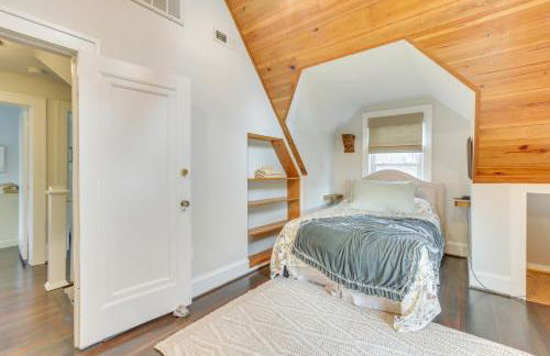 Walk to Roanoke River Greenway Mountain-View Home - Foto 12