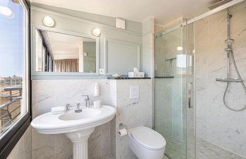 Luxurious penthouse, 2 bedroom suites, 3 spacious terraces, gorgeous views of mountains and sea, - Foto 29