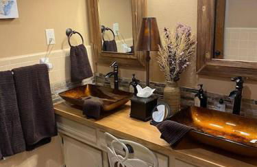 StockYards! Walk 3 Blocks-Ranch House sleeps 8 - Foto 16