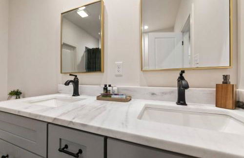 Lagniappe House Cajun Country Gem King Bed - Foto 17