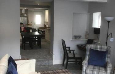 40 Newgate Barnard Castle -Central Location - Court Yard - Dog Friendly - Sleeps 7 - Wood Burner - Complimentary Logs & Wine - Smart TV - Foto 32