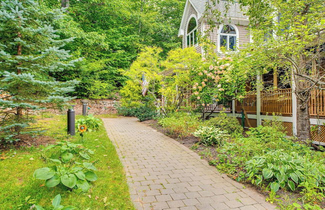 Spacious Belmont Home w/ Seasonal Pool & Grill - Foto 52