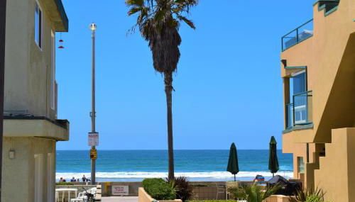 Luv Oceanside Views-1 House to Beach, Boardwalk and Waves-Spacious Rooftop Sun Deck-Plus King Beds too! - Foto 5