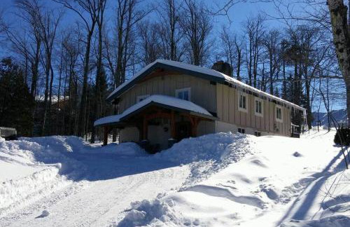 Charming Stratton Ski House Walk to Slopes - Foto 5