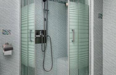 Relux Sea View 2 Bedroom Apartment by BluPine - Photo 18