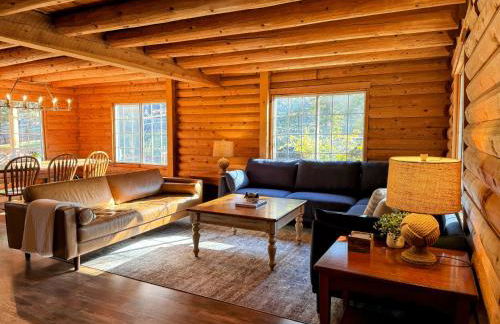 Log Cabin w/ pool, spa, game room, sleeps 20 - Foto 22