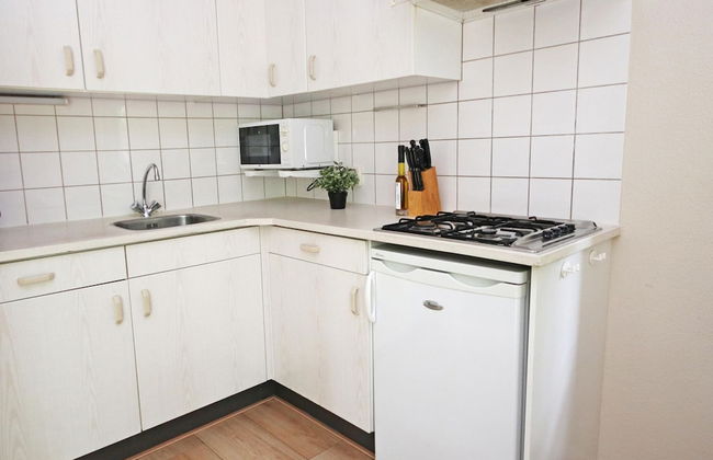 Woodland Bungalow w/ Pool - Photo 7