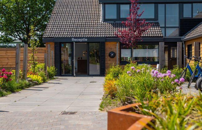 Pavilion 4 - Photo 16