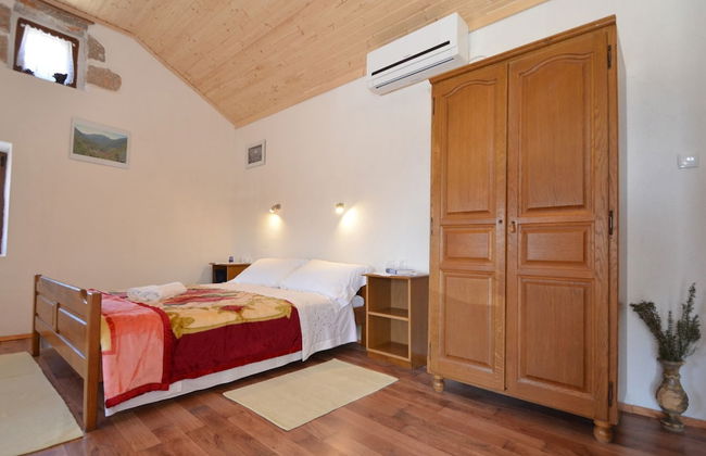 Holiday Home in Starigrad With Garden - Foto 3