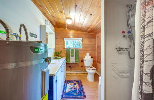 Rustic Cabin with Patio 8 Mi to Kings Canyon Park - Foto 10