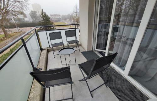 T3 lumineux avec grande terrasse et parking sécurisé - Foto 3