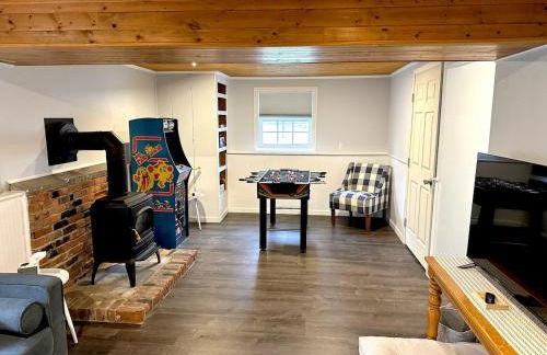 Sparkling Saratoga 3BR home near Track and SPAC Dogs - Foto 35