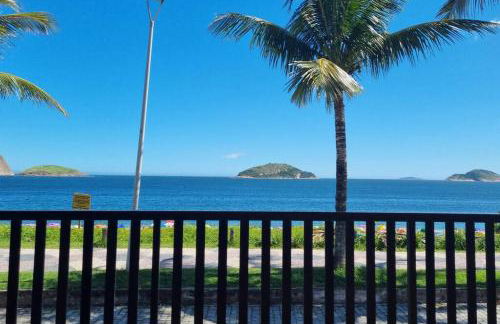 Casa Cond Ocean House Camboinhas Pé na Areia 4qts - Foto 1