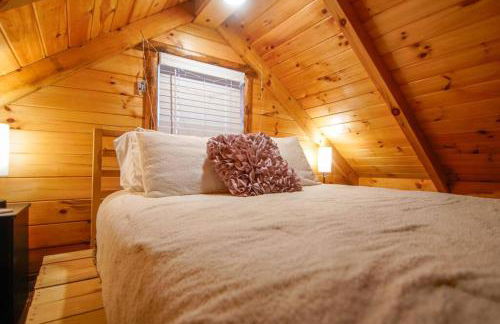 Charming Lakeview Cabin Near Geneva-On-The-Lake! - Foto 10