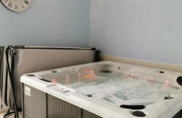 Couples Country Escape includes Private Indoor Pool and Hot tub in North Wales - Foto 21