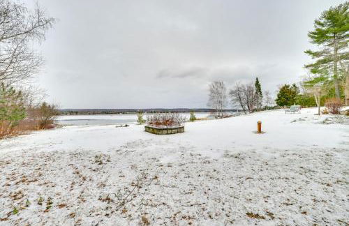 7 Mi to Nubs Nob Lakefront Abode with Fire Pit! - Foto 24