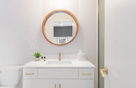 Sleeps 28 2 Units Near DT Nashville Outrider by AvantStay - Foto 21