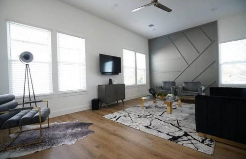 Pet Friendly Stylish 4 Bedroom home Close to All - Foto 6