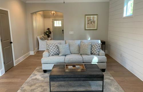 Fully Fenced & Fitted 4BR Near LakePoint Sports - Foto 44