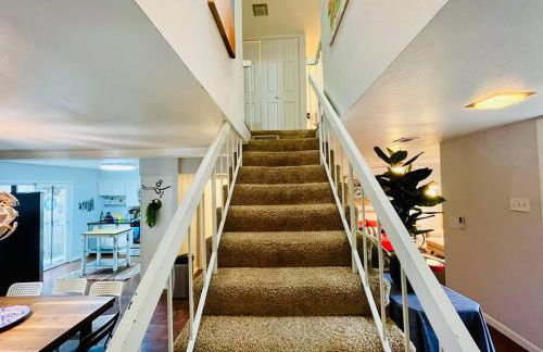 Artist's Condo with 2 Bedroom & Arcade - Foto 9