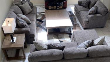 Family Ready in Gated Community Near Attractions - Foto 2