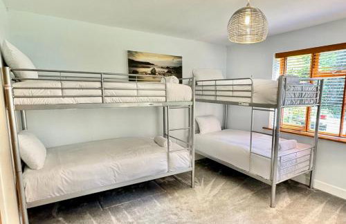 Serene Retreat - Hot Tub - Pool Table - Close to New Forest and Bournemouth Beach - Sleeps 12 - Foto 55