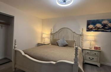 Newly Renovated Lakefront with Dock - Foto 18