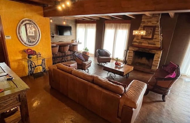 Beautiful Cabin Downtown Tapalpa Oven Mud Barbecue Grill 4 Room 12 ppl TV Wifi - Foto 41