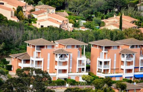 VUE MER- BEAU STUDIO - TERRASSE ABRITEE - Wi-Fi - CLIMATISATION - PARKING GRATUIT-Classé 3 étoiles - Foto 17