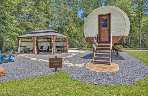 Secluded Luxury Wagon with Pond, King Bed, Full Bath, Patio - Foto 24