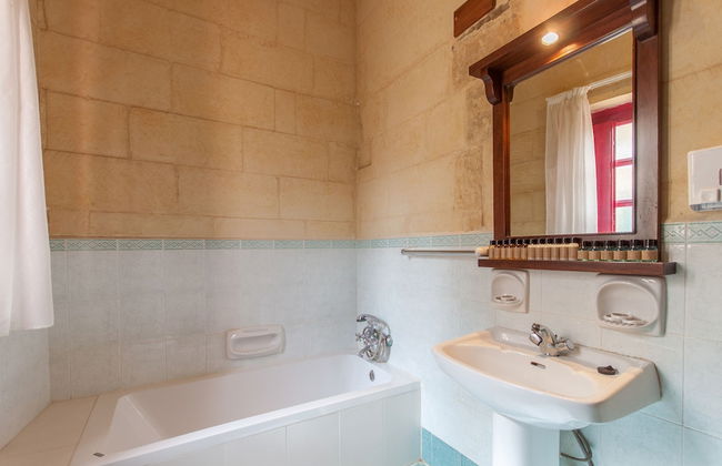 Gozitan Farmhouse Pool & Jacuzzi - PP 2 - Foto 24