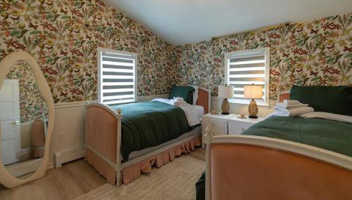 Quiet Cottage In The Woods, with Hot Tub! - Foto 5