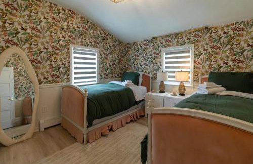 Quiet Cottage In The Woods, with Hot Tub! - Foto 5