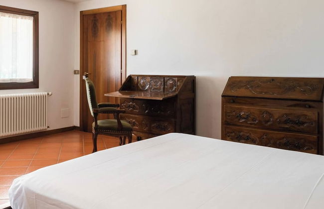 Comfortable House - Garden and Parking - Photo 3