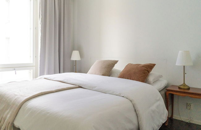 1br with Private Sauna and Balcony - Photo 2