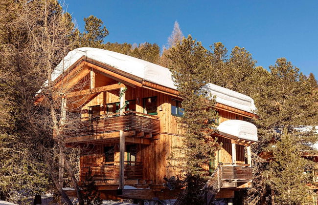 Lavish Chalet With Outdoor hot tub - Foto 31