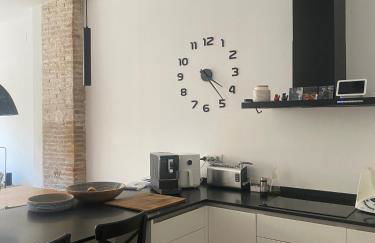 Casa grande y céntrica con piscina en zona peatonal - Photo 14